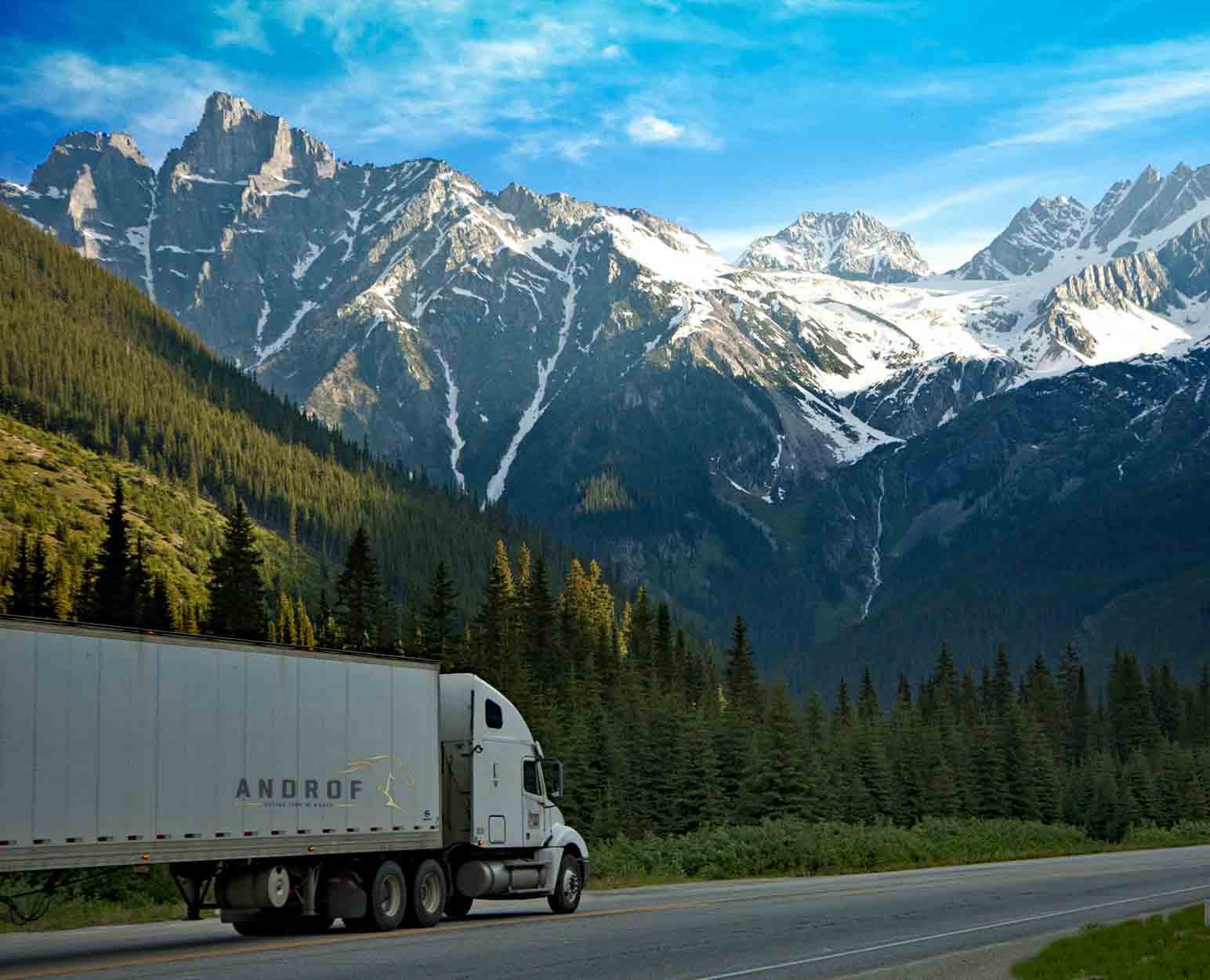 The 6 Best Long-Distance Moving Companies in Montreal (2024)